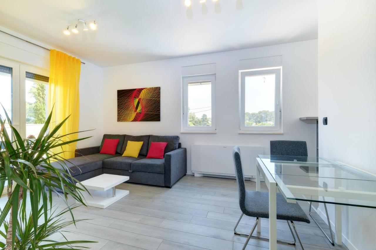 Apartments Hemetek Велі-Лошинь Екстер'єр фото
