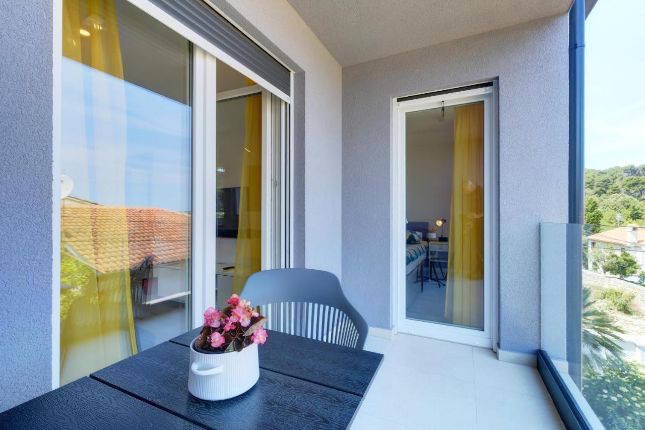 Apartments Hemetek Велі-Лошинь Екстер'єр фото