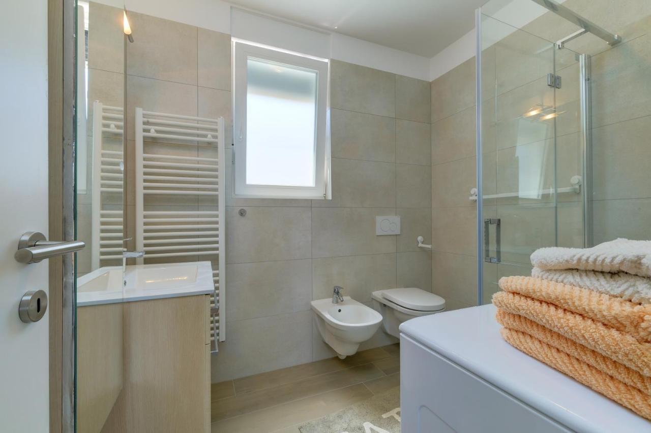 Apartments Hemetek Велі-Лошинь Екстер'єр фото