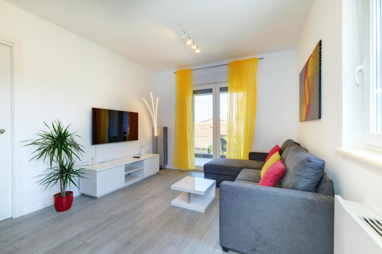 Apartments Hemetek Велі-Лошинь Екстер'єр фото