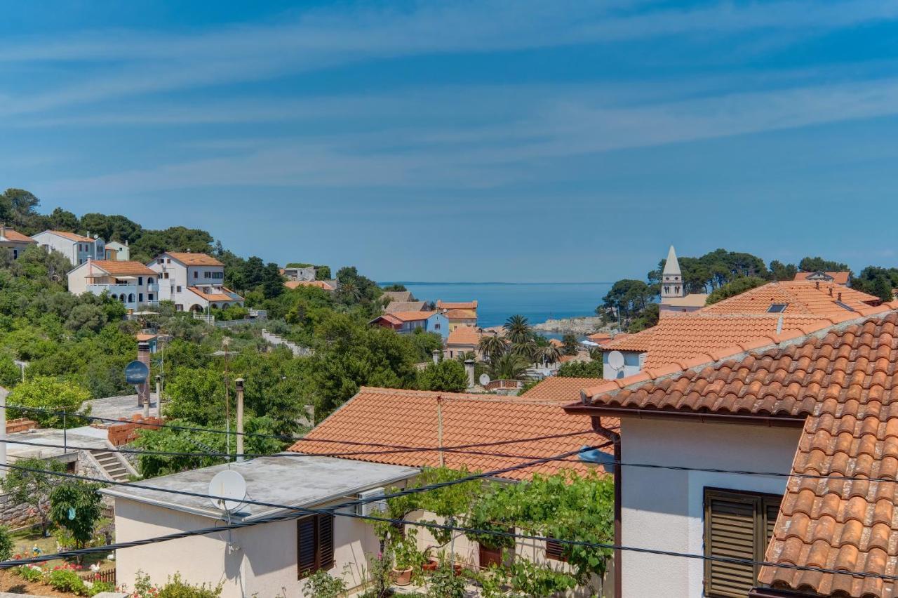 Apartments Hemetek Велі-Лошинь Екстер'єр фото