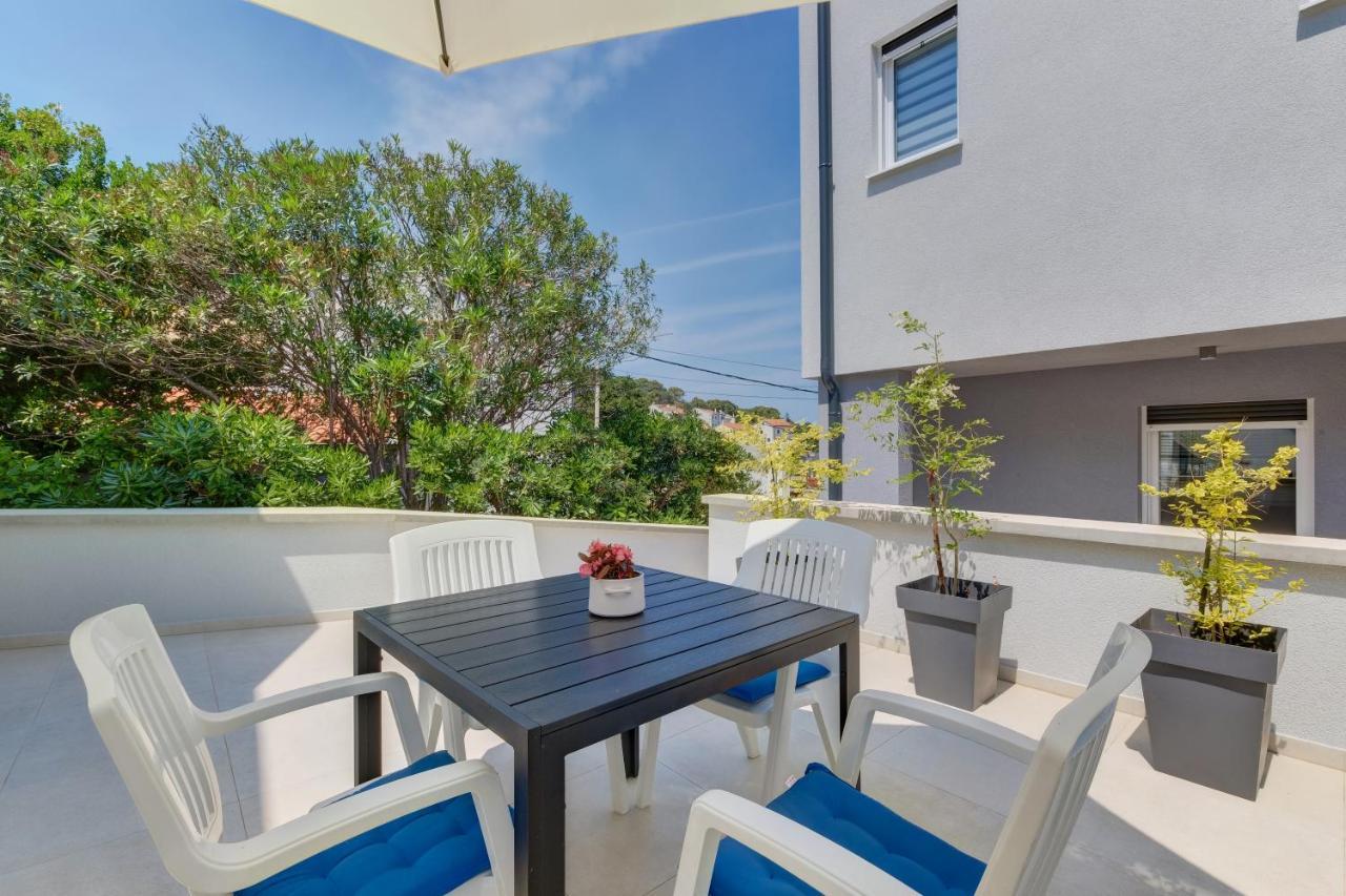 Apartments Hemetek Велі-Лошинь Екстер'єр фото